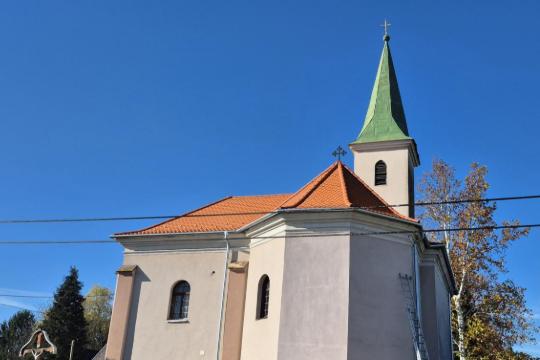 Templomtet� Petrikereszt�r